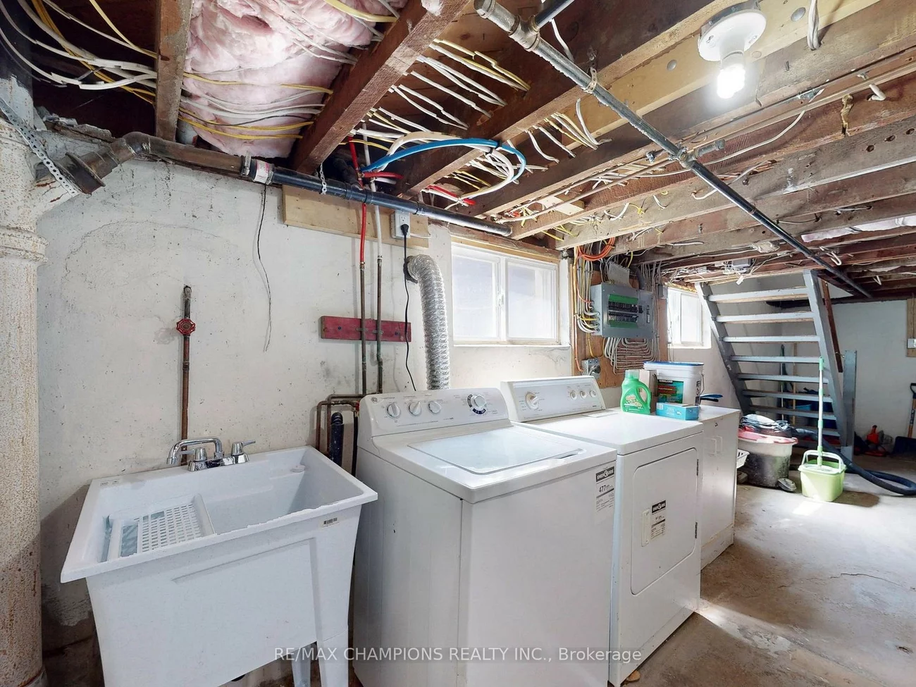 219, Queen, Downtown Brampton, Brampton