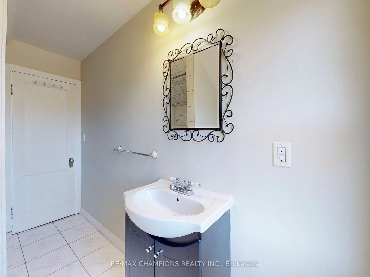 219, Queen, Downtown Brampton, Brampton