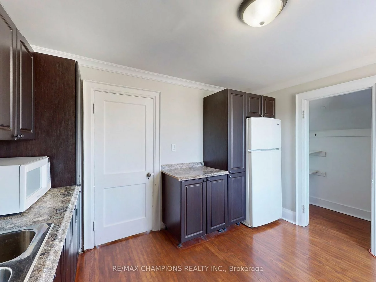 219, Queen, Downtown Brampton, Brampton