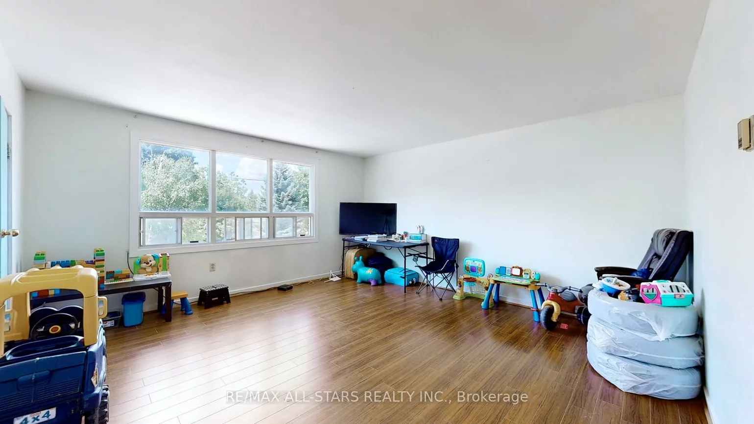 88, Elliott, Downtown Brampton, Brampton