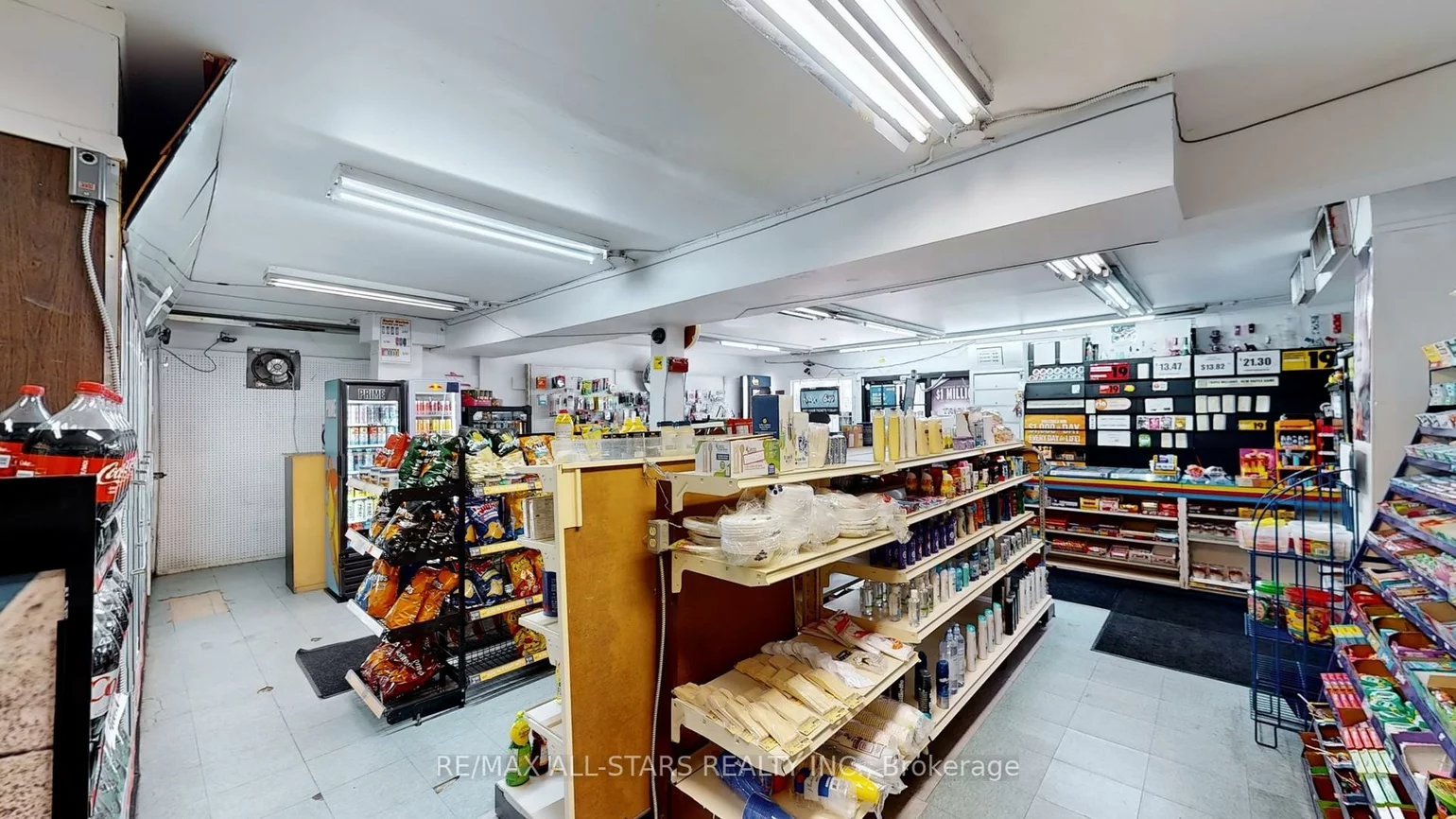 88, Elliott, Downtown Brampton, Brampton