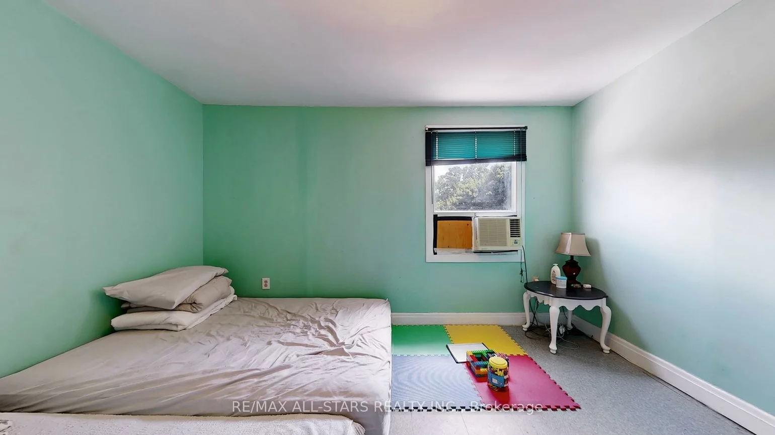 88, Elliott, Downtown Brampton, Brampton