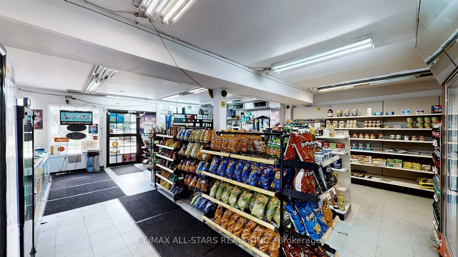 88, Elliott, Downtown Brampton, Brampton