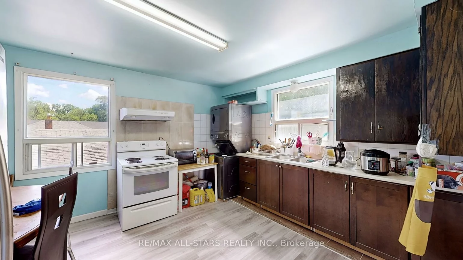 88, Elliott, Downtown Brampton, Brampton