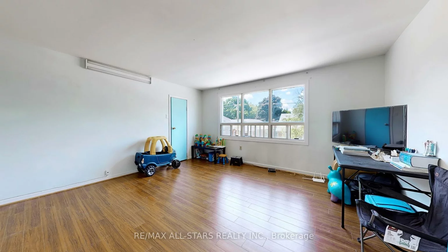 88, Elliott, Downtown Brampton, Brampton