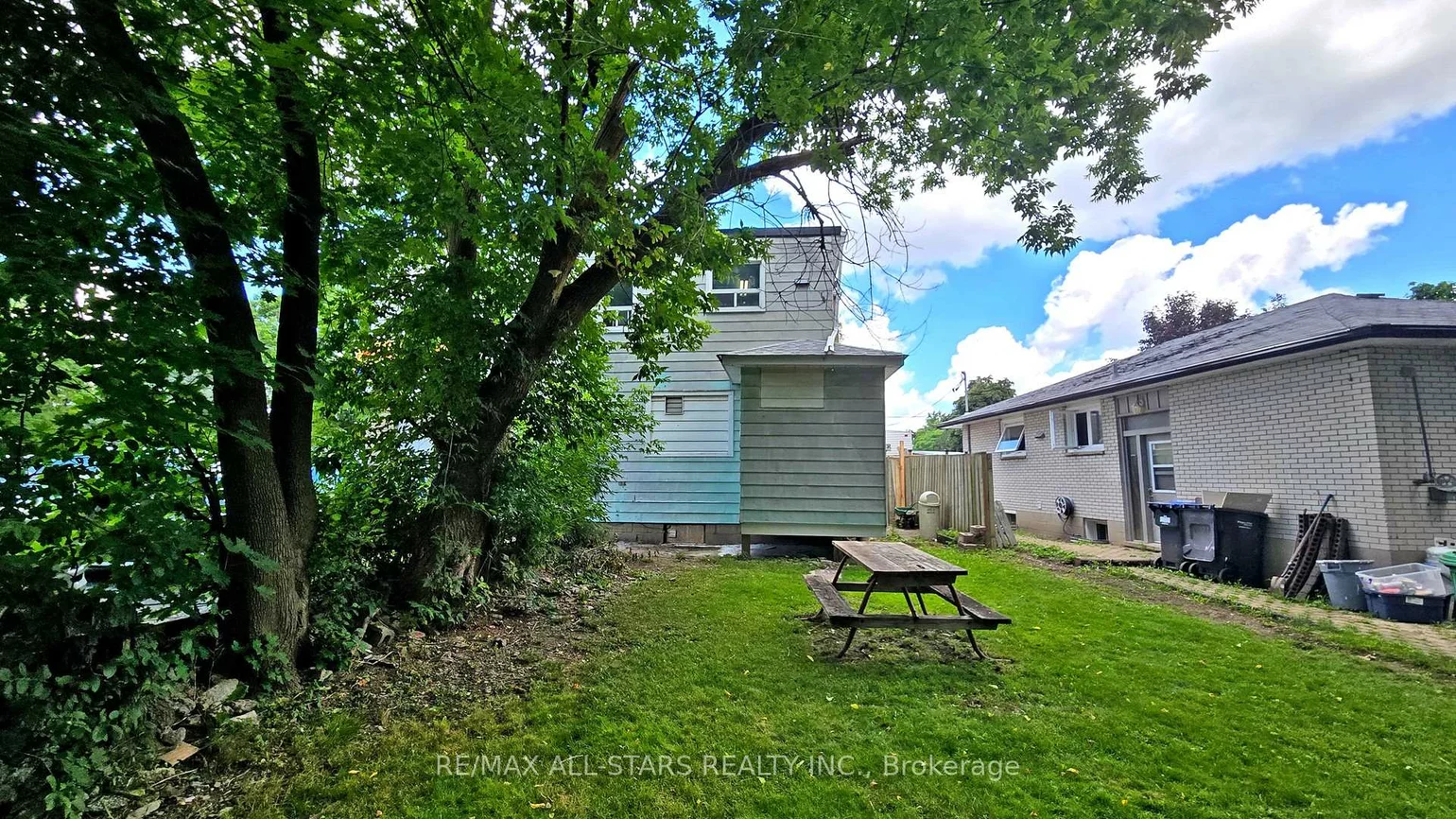 88, Elliott, Downtown Brampton, Brampton