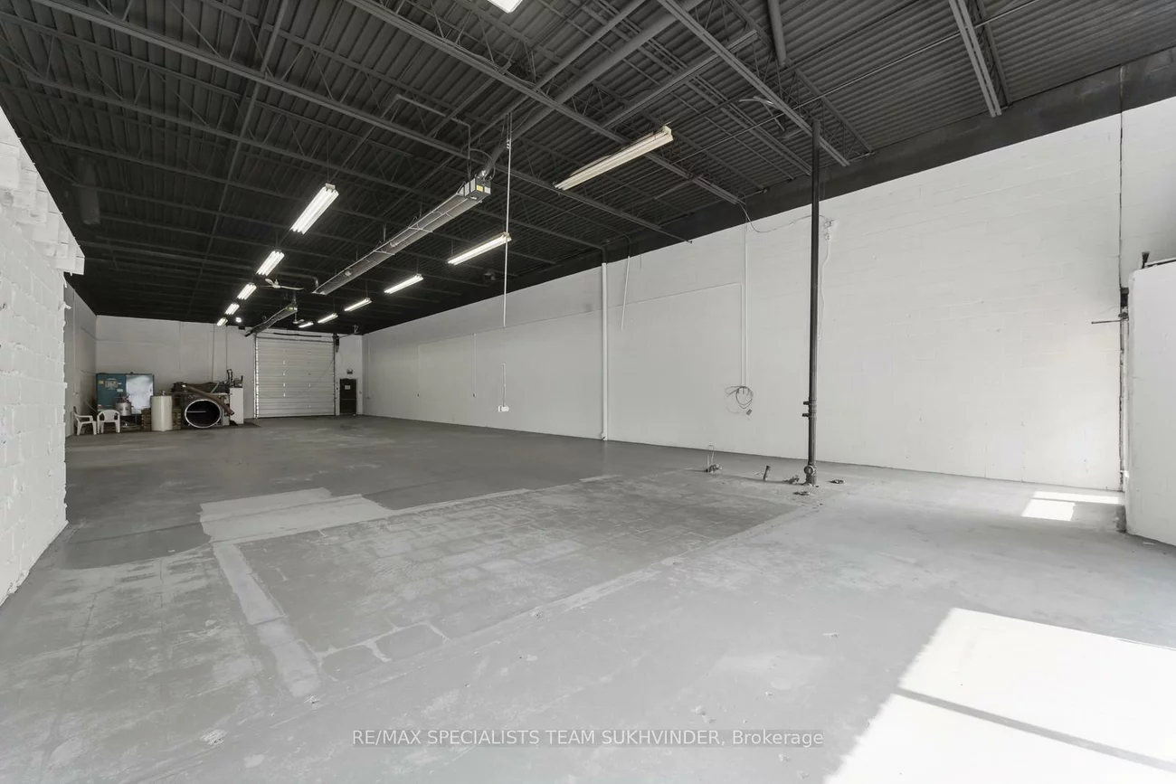 38, Automatic, Gore Industrial North, Brampton