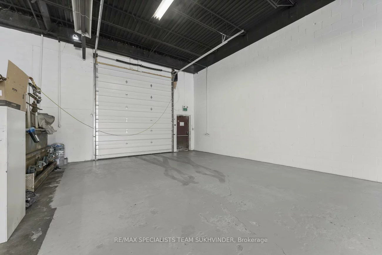 38, Automatic, Gore Industrial North, Brampton