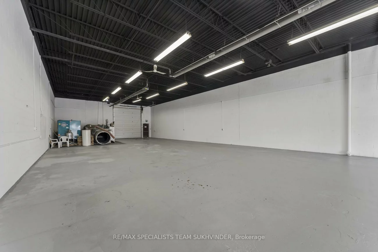 38, Automatic, Gore Industrial North, Brampton