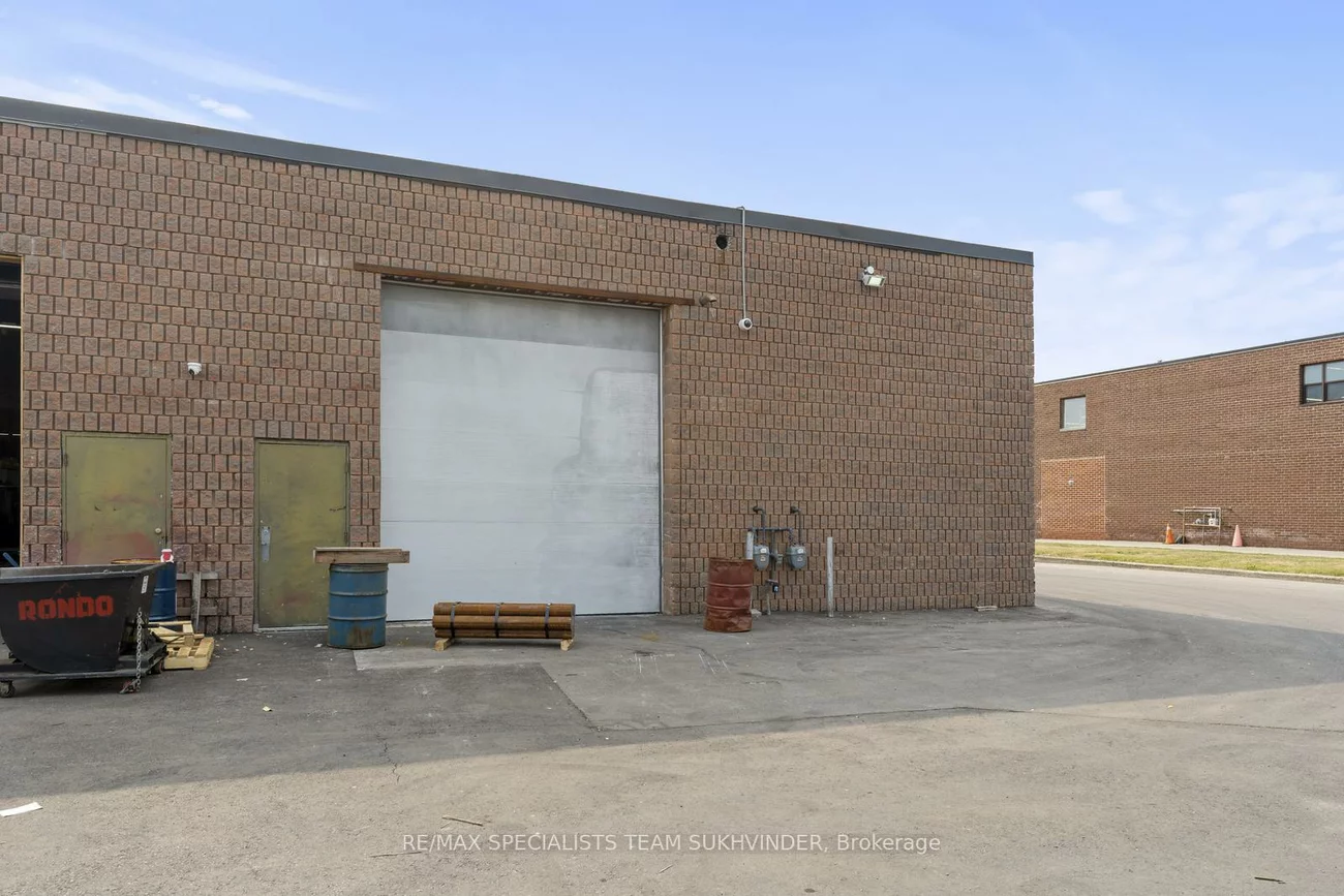 38, Automatic, Gore Industrial North, Brampton