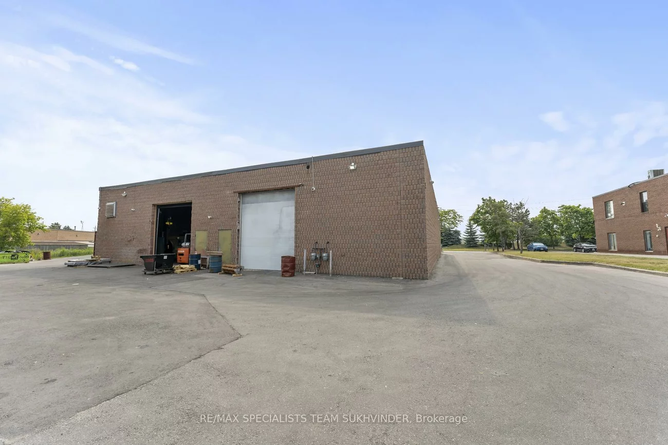 38, Automatic, Gore Industrial North, Brampton