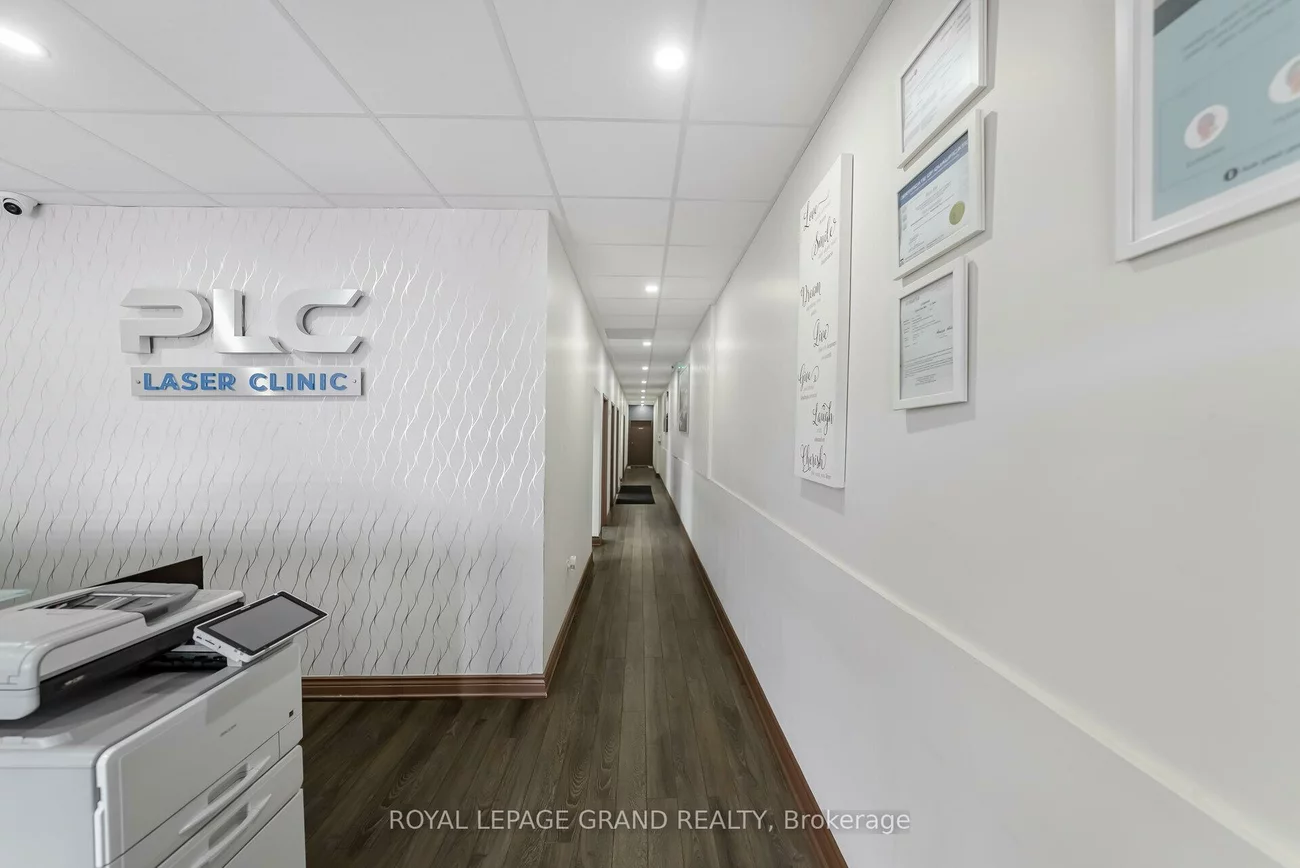 30, Melanie, Steeles Industrial, Brampton