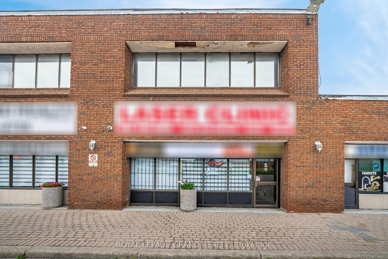 30, Melanie, Steeles Industrial, Brampton