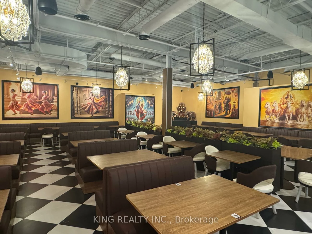 2, County Crt, Brampton South, Brampton