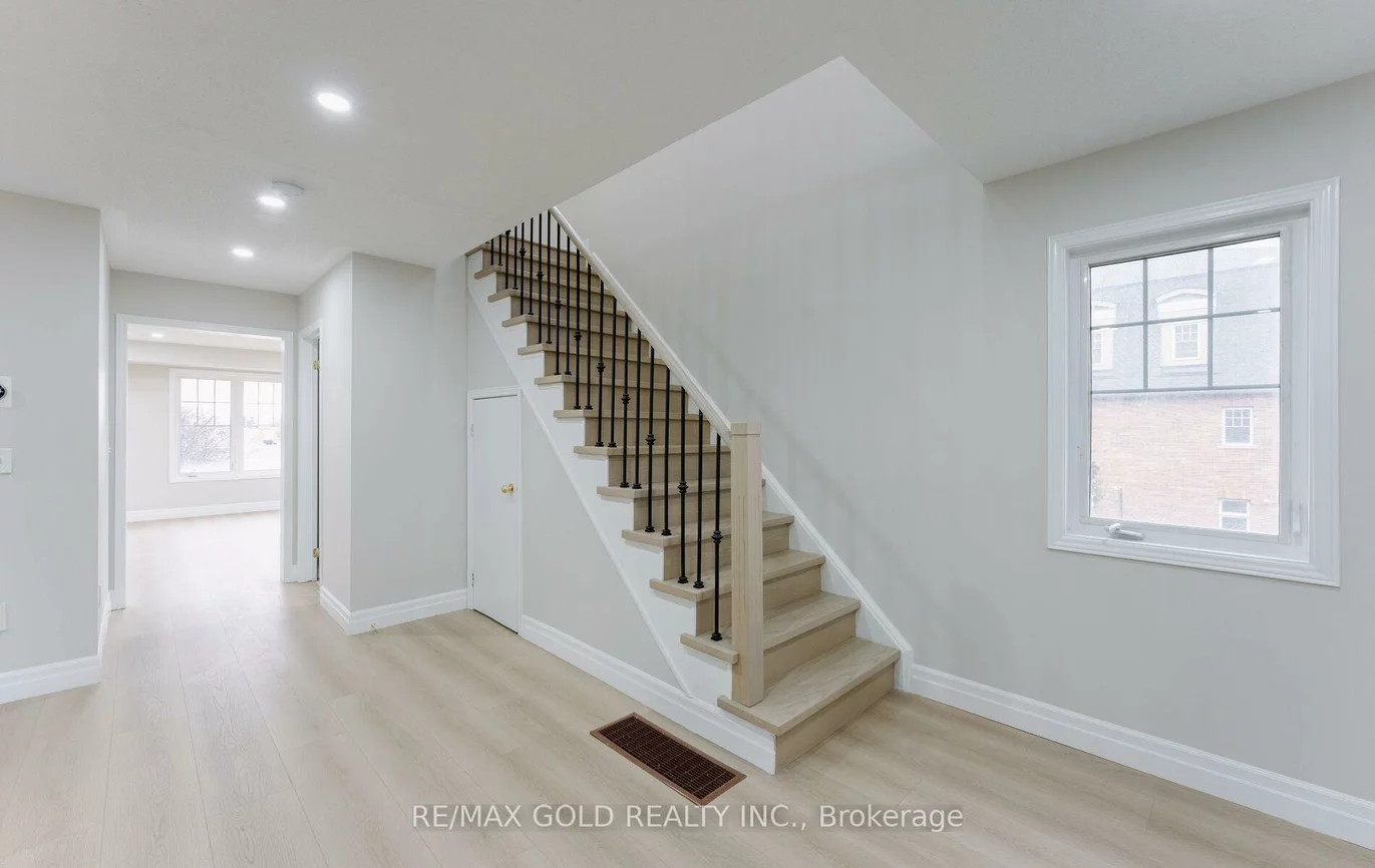 45, Seachart, Brampton East, Brampton