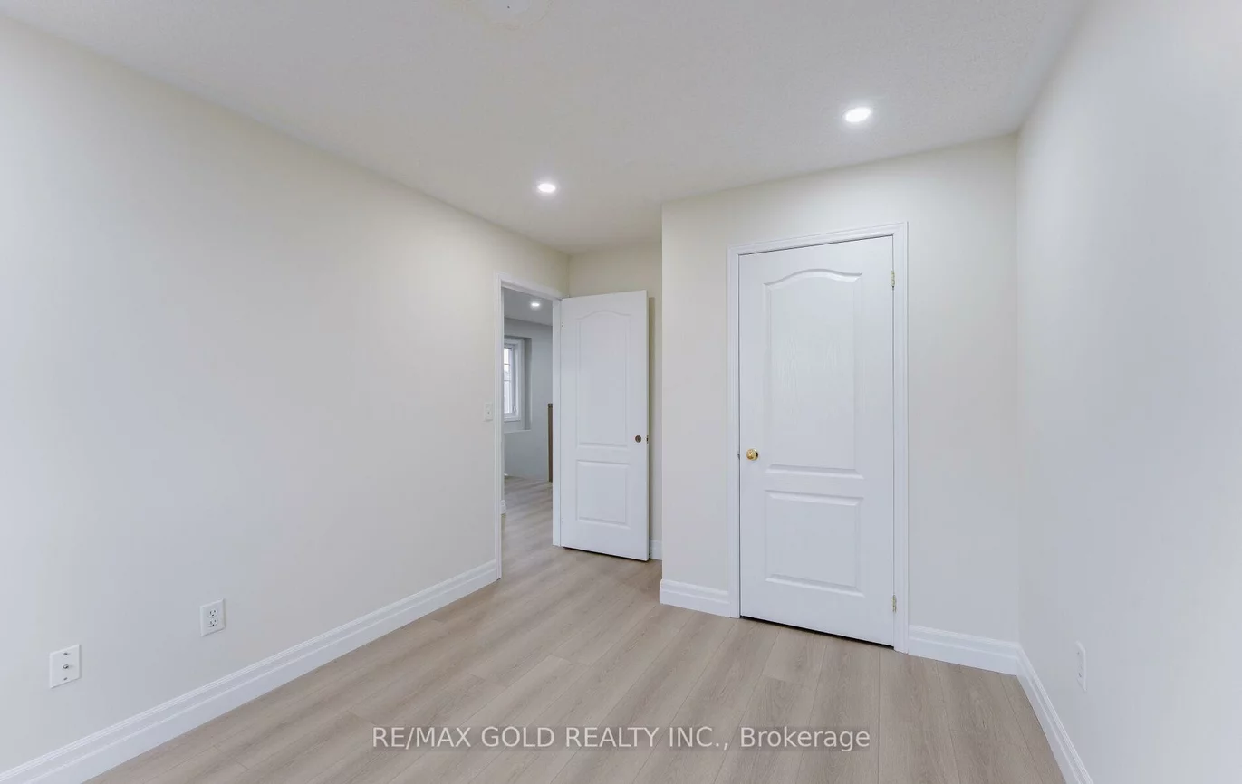 45, Seachart, Brampton East, Brampton