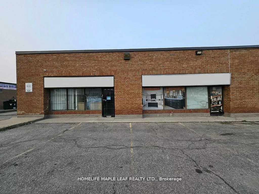 8, Strathern, Steeles Industrial, Brampton