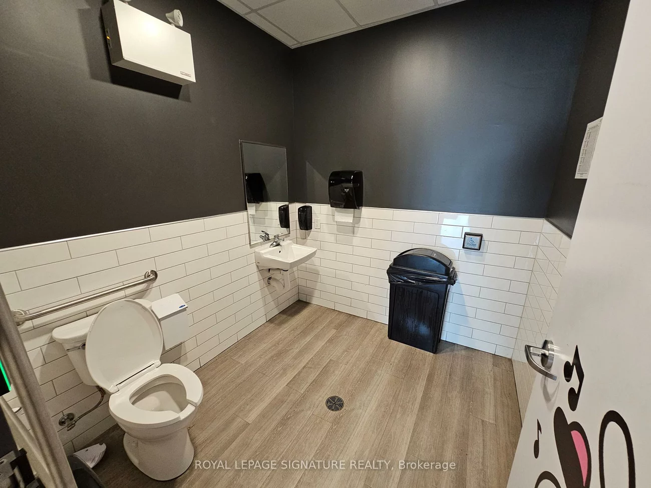 9055, Airport, Airport Road/ Highway 7 Business Centre, Brampton