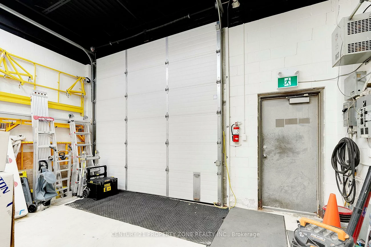 8, Automatic, Gore Industrial North, Brampton