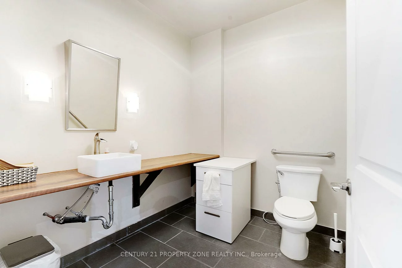 8, Automatic, Gore Industrial North, Brampton