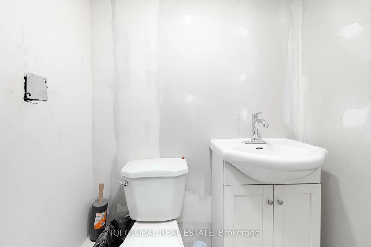 4, Alfred Kuehne, Steeles Industrial, Brampton