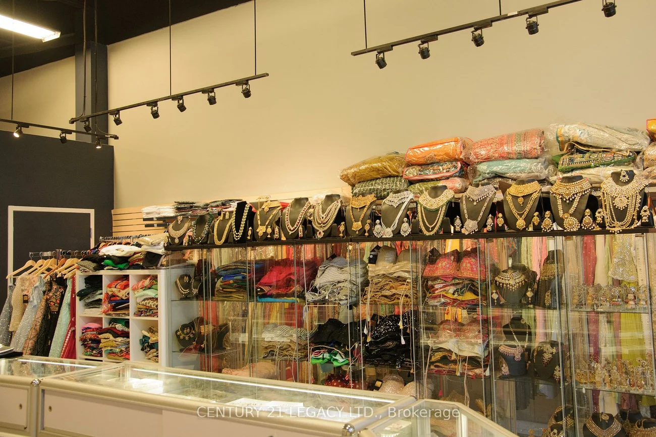 30, Maritime Ontario, Airport Road/ Highway 7 Business Centre, Brampton