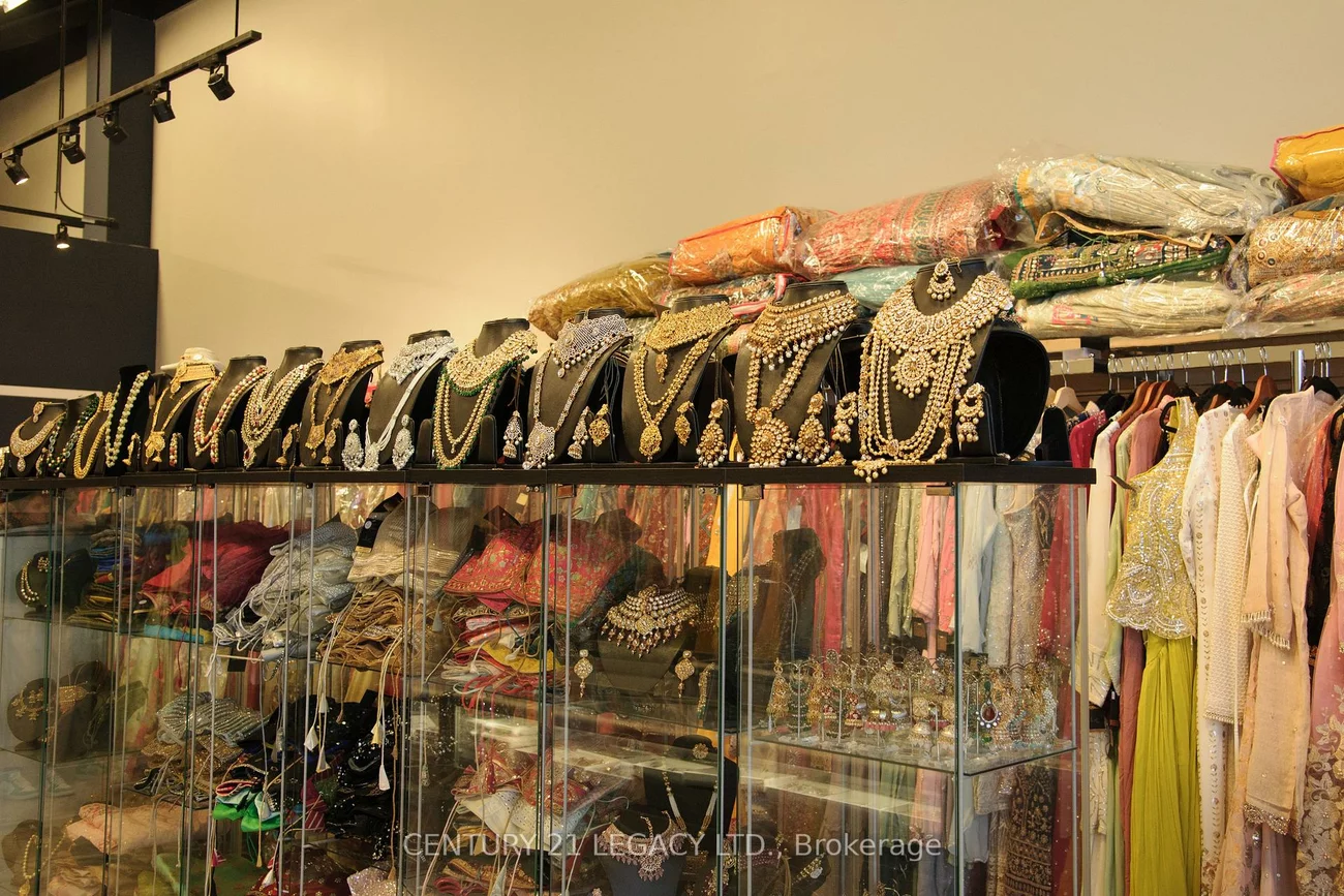 30, Maritime Ontario, Airport Road/ Highway 7 Business Centre, Brampton