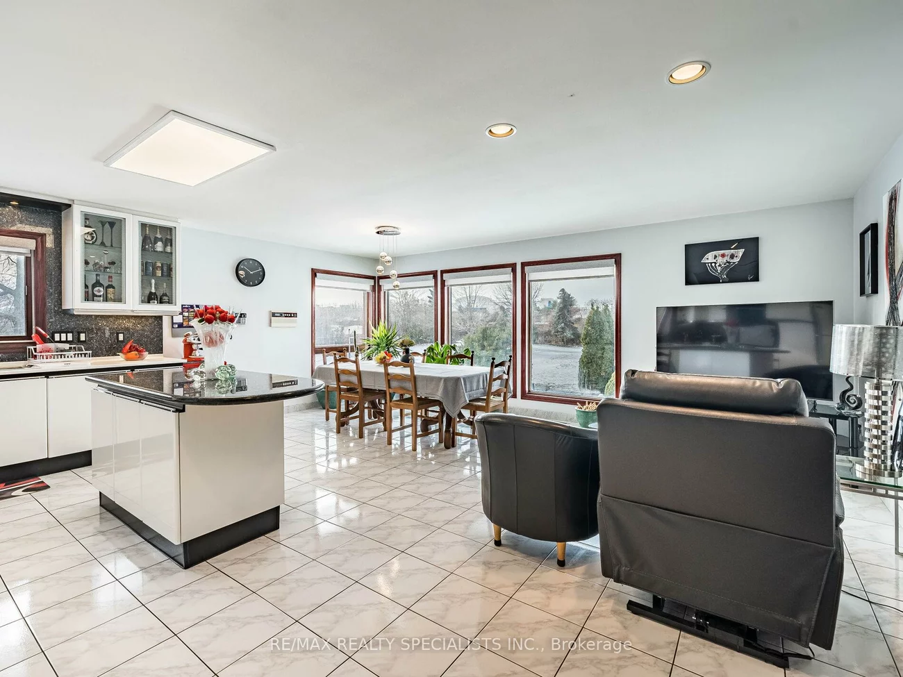 9186, Goreway, Goreway Drive Corridor, Brampton