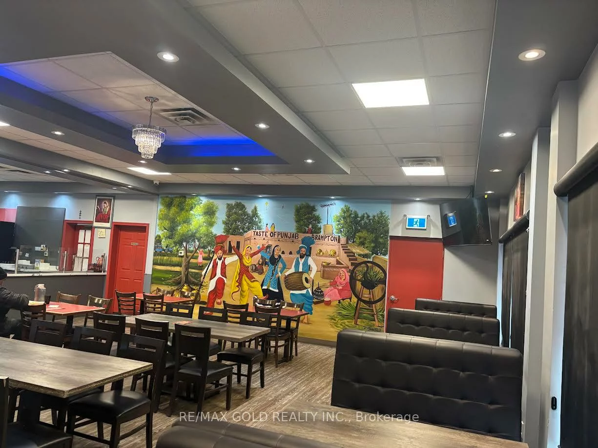 8, Strathearn, Steeles Industrial, Brampton