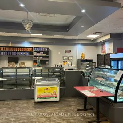 8, Strathearn, Steeles Industrial, Brampton