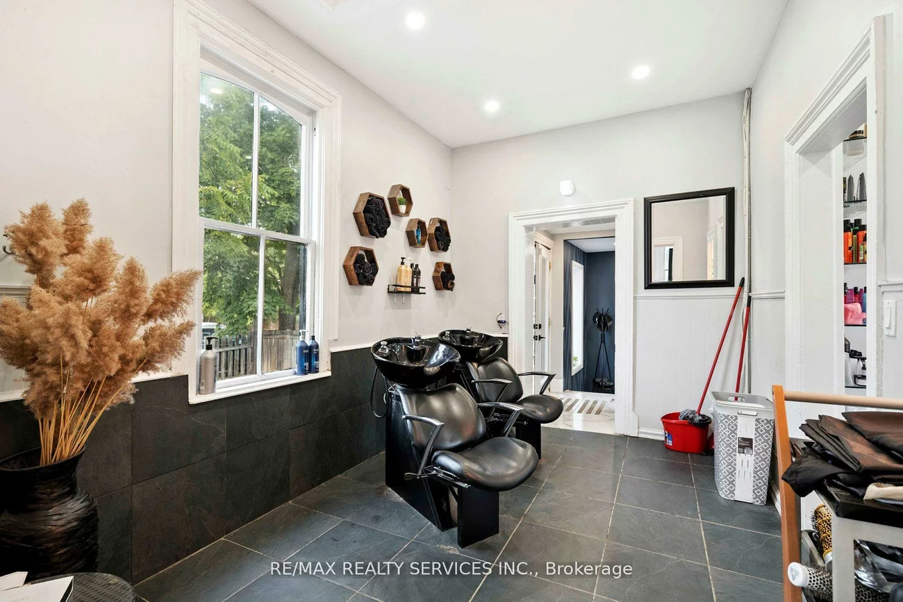 127, Queen, Downtown Brampton, Brampton