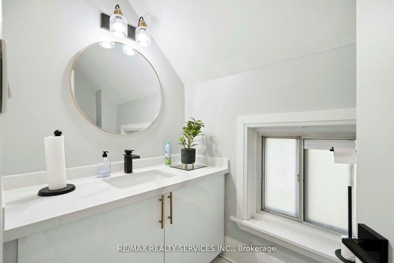 127, Queen, Downtown Brampton, Brampton