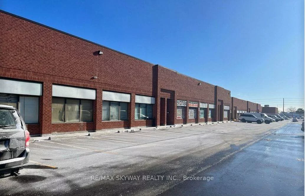 2084, Steeles, Bram West, Brampton