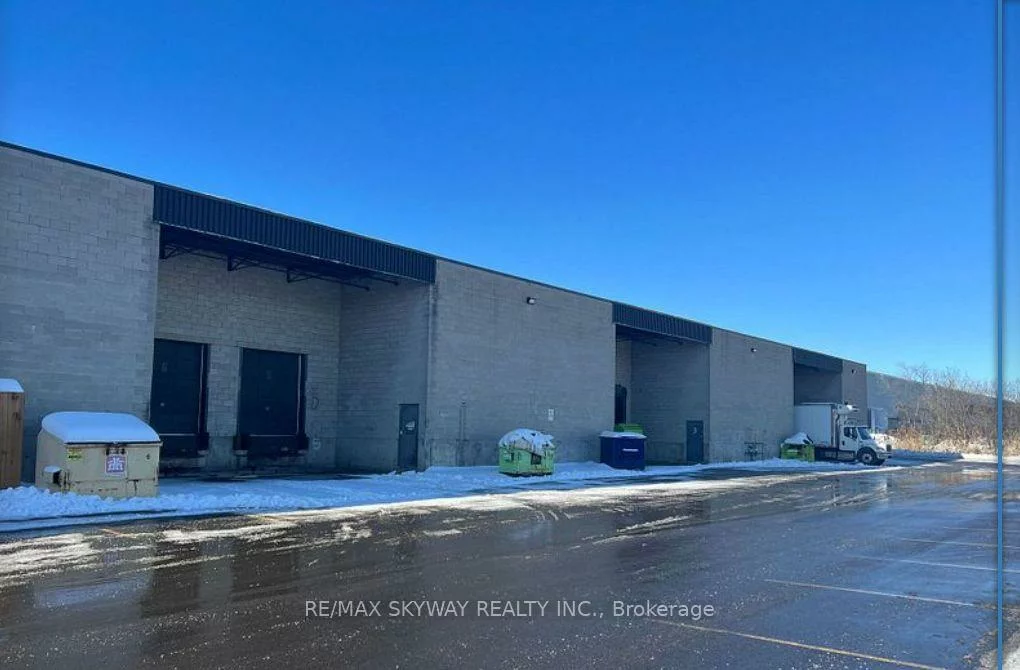 2084, Steeles, Bram West, Brampton