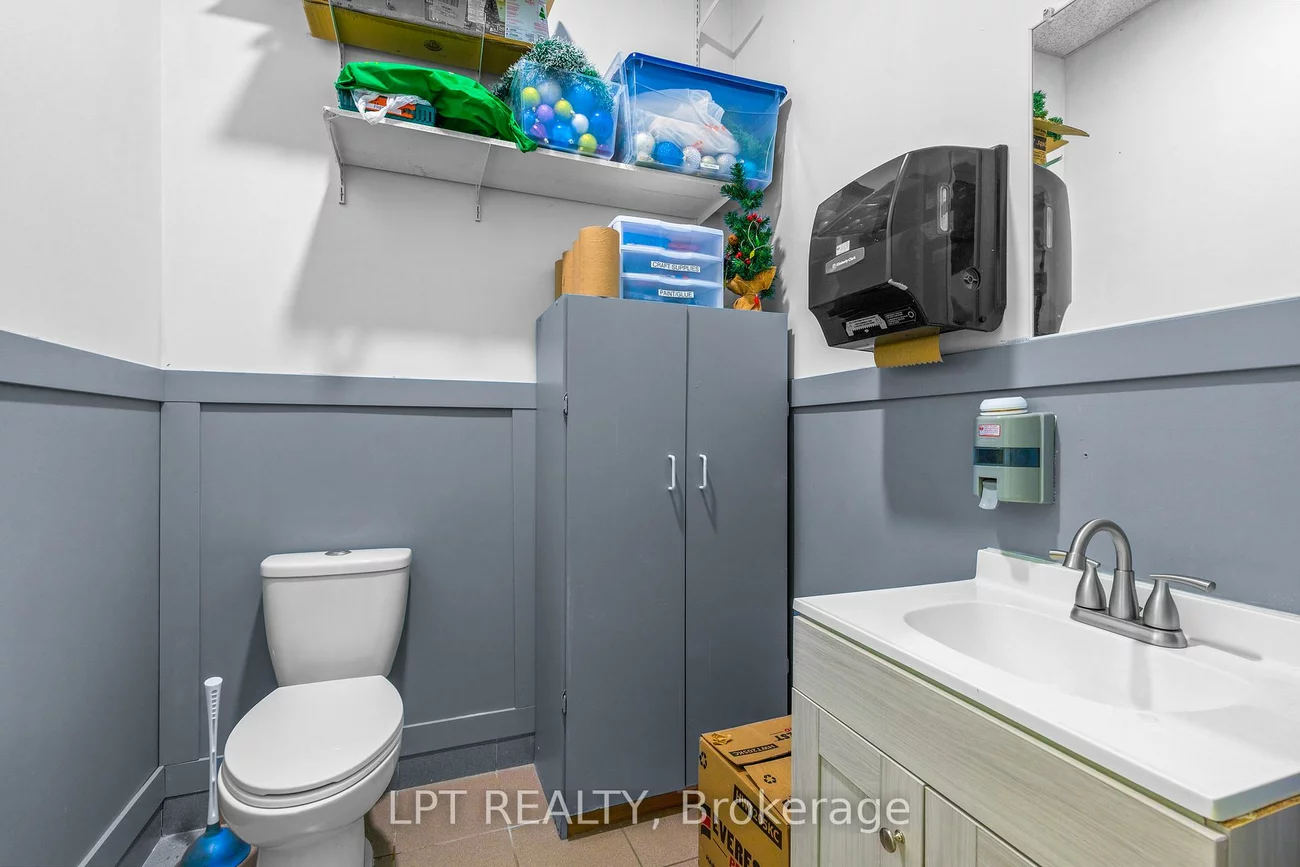 7700, Hurontario, Fletcher's Creek South, Brampton