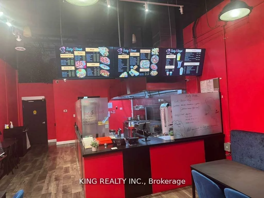 100, Maritime Ontario, Airport Road/ Highway 7 Business Centre, Brampton