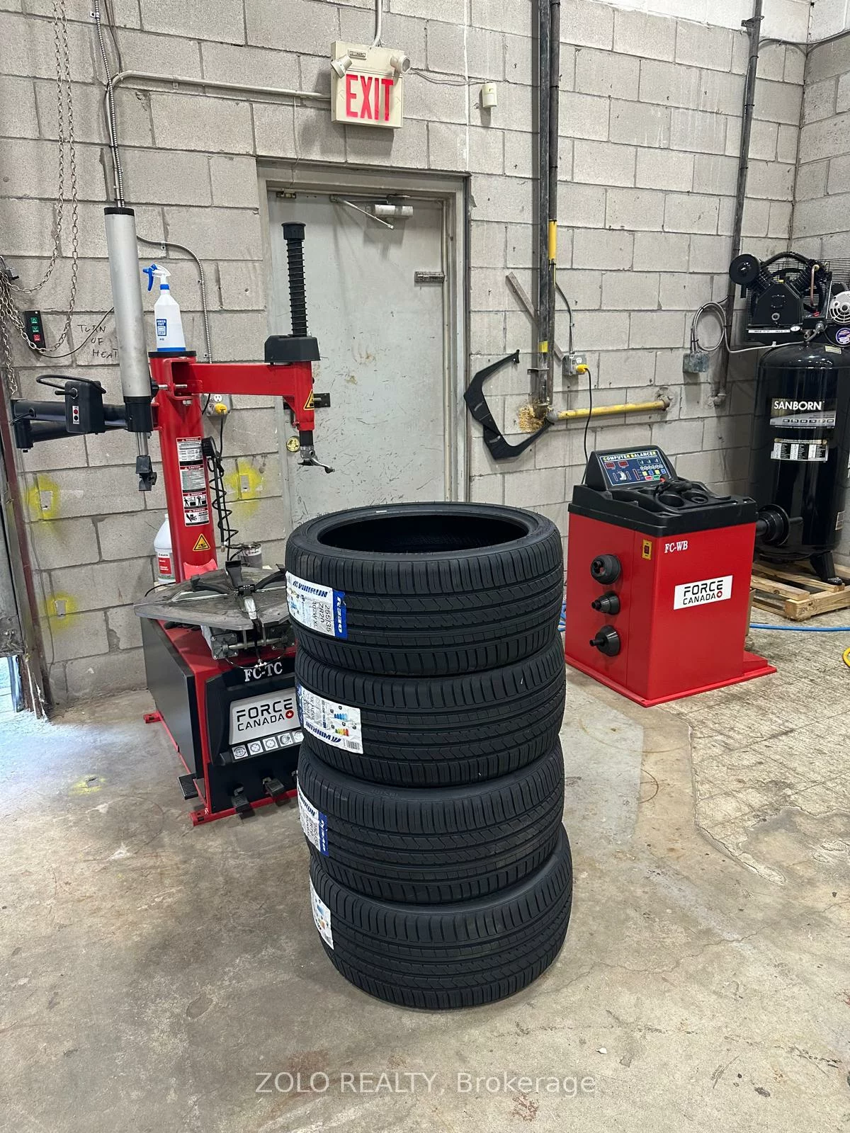 2080, Steeles, Southgate, Brampton