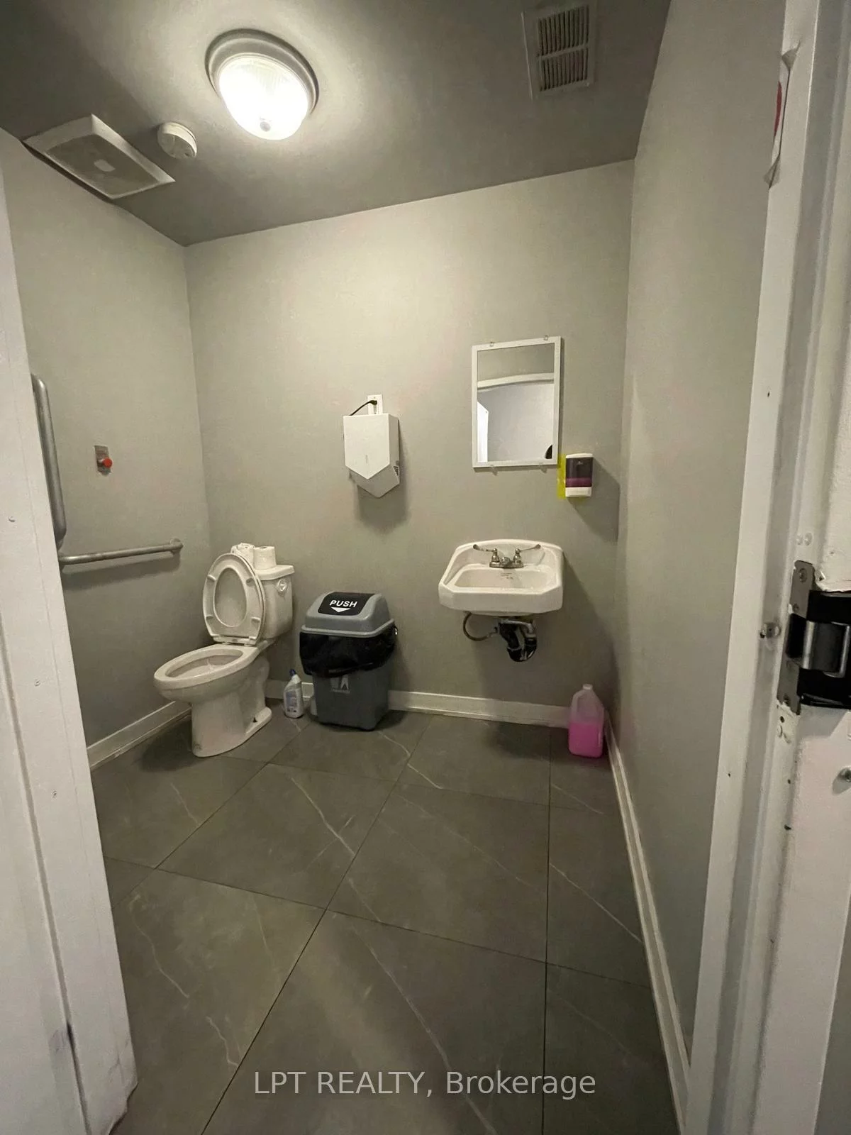 143, Clarence, Brampton East, Brampton