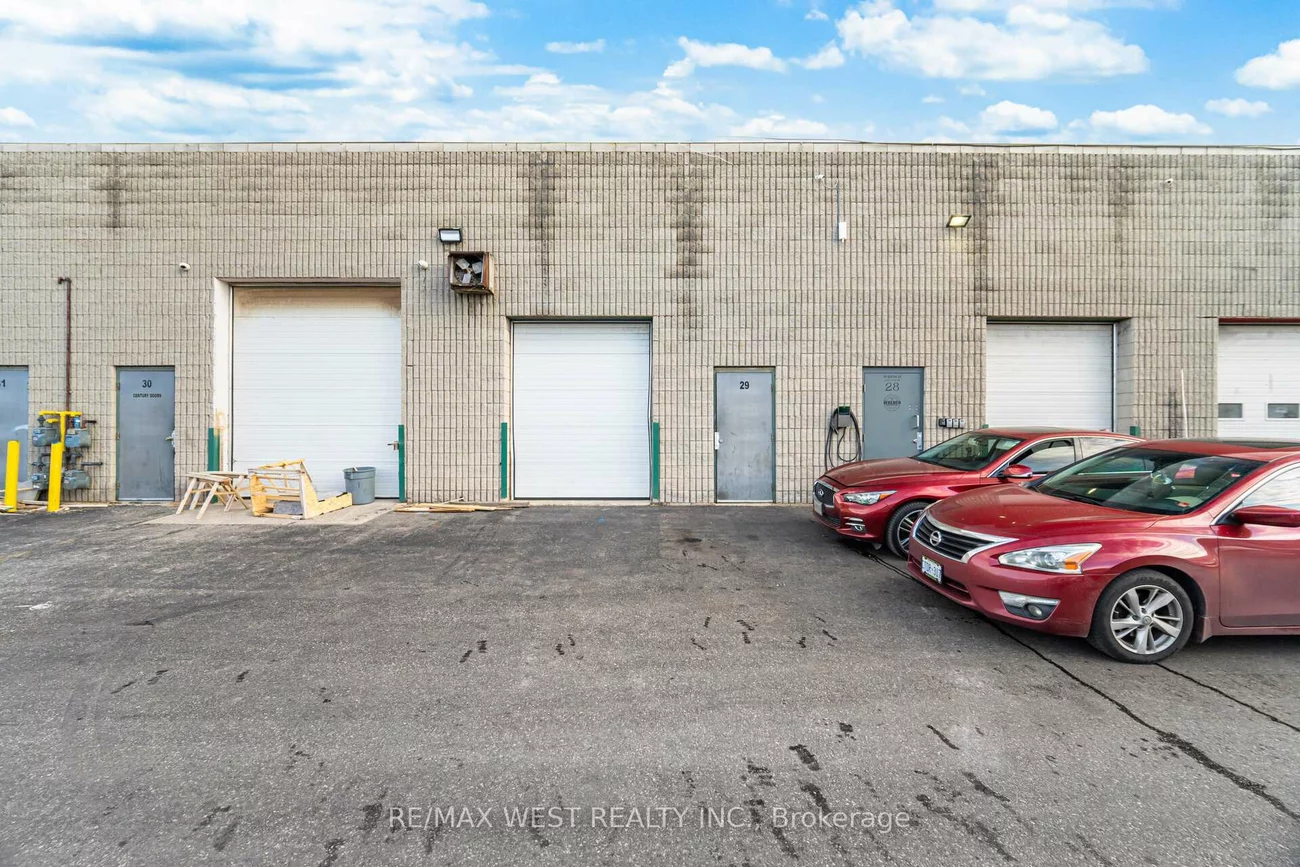 2565, Steeles, Steeles Industrial, Brampton