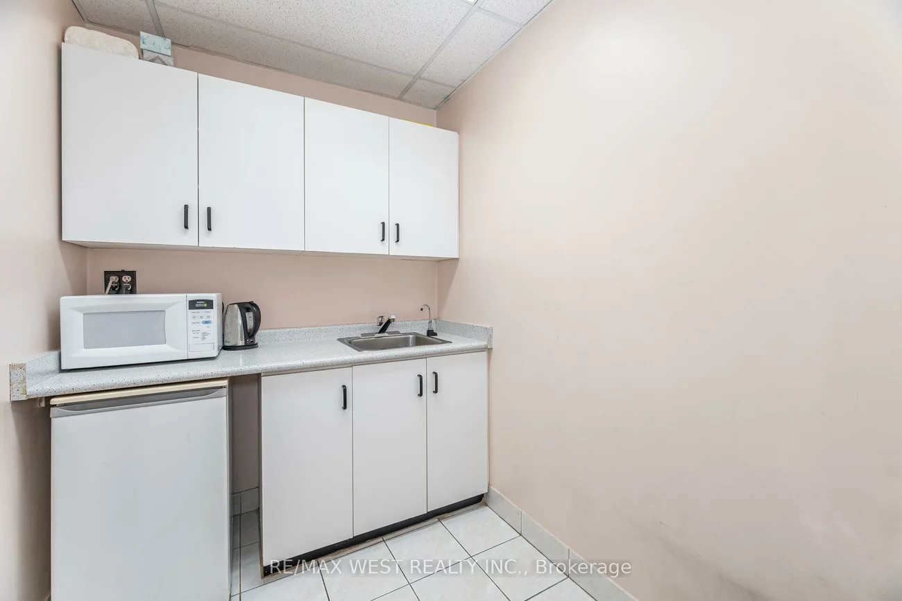 2565, Steeles, Steeles Industrial, Brampton