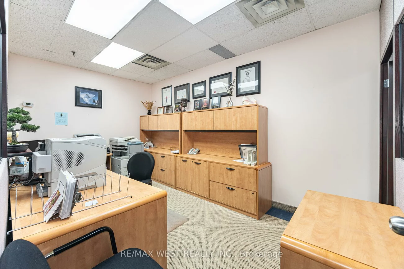 2565, Steeles, Steeles Industrial, Brampton