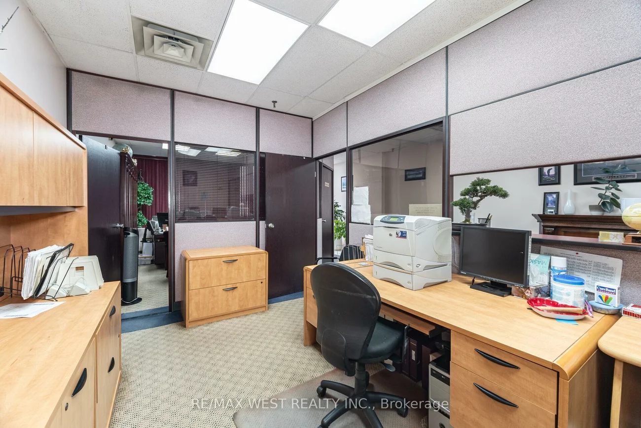 2565, Steeles, Steeles Industrial, Brampton