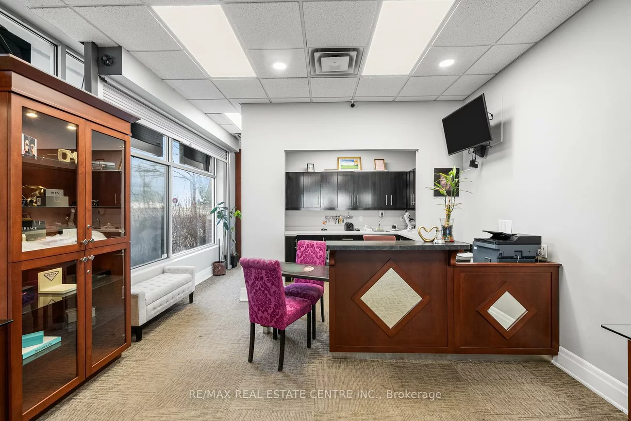 341, Parkhurst, Parkway Belt Industrial Area, Brampton