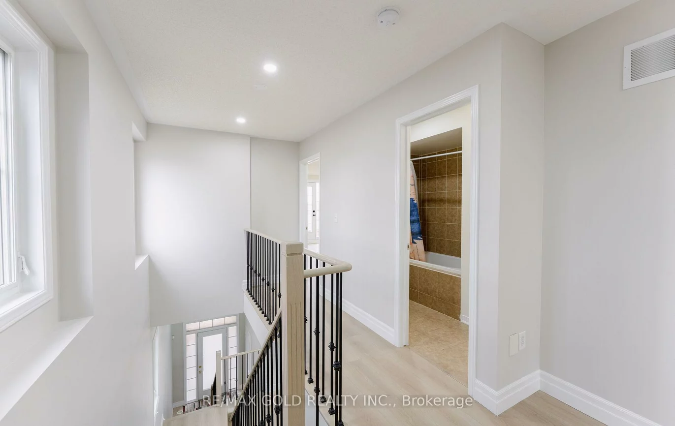 45, Seachart, Brampton East, Brampton