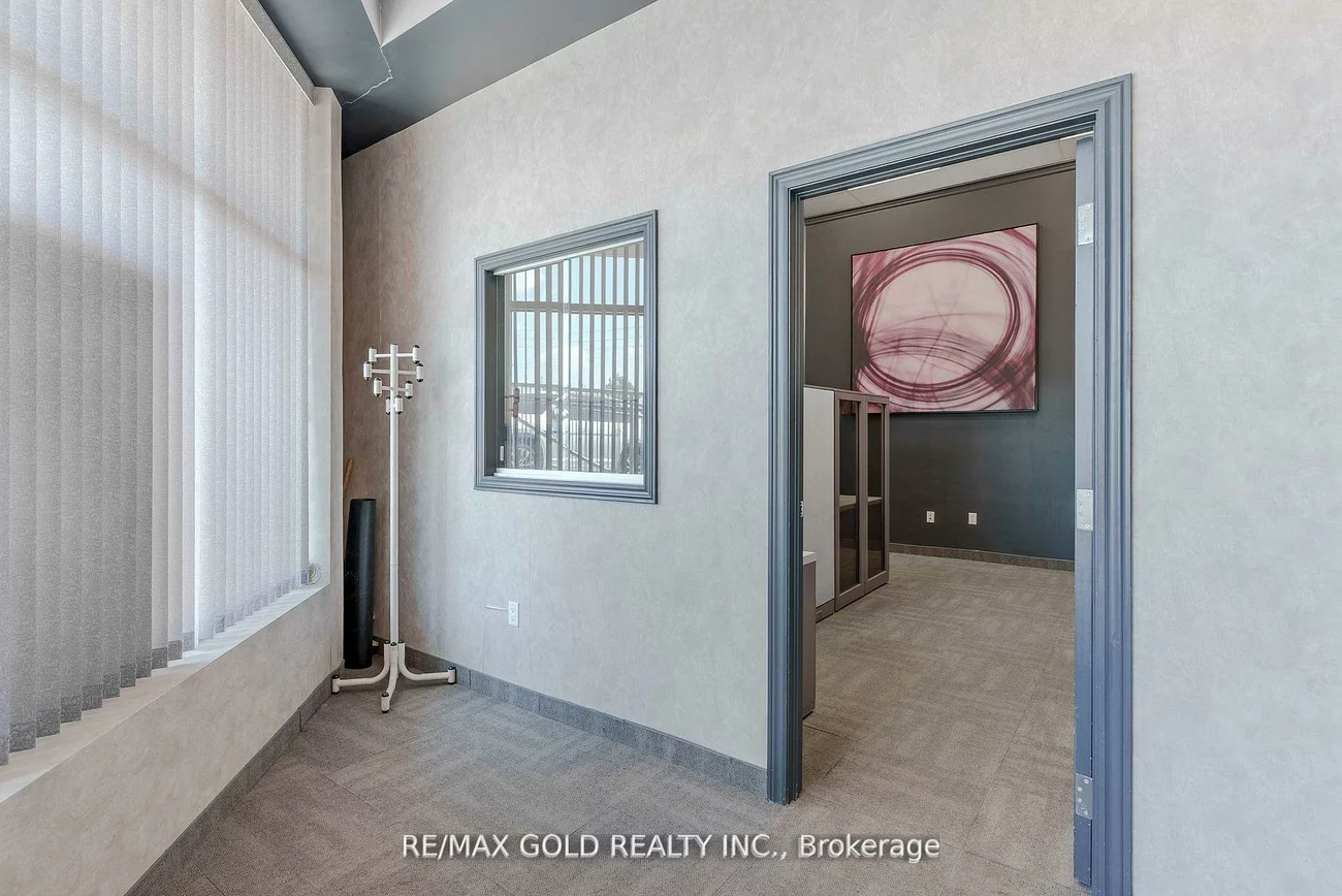 351, Parkhurst, Parkway Belt Industrial Area, Brampton