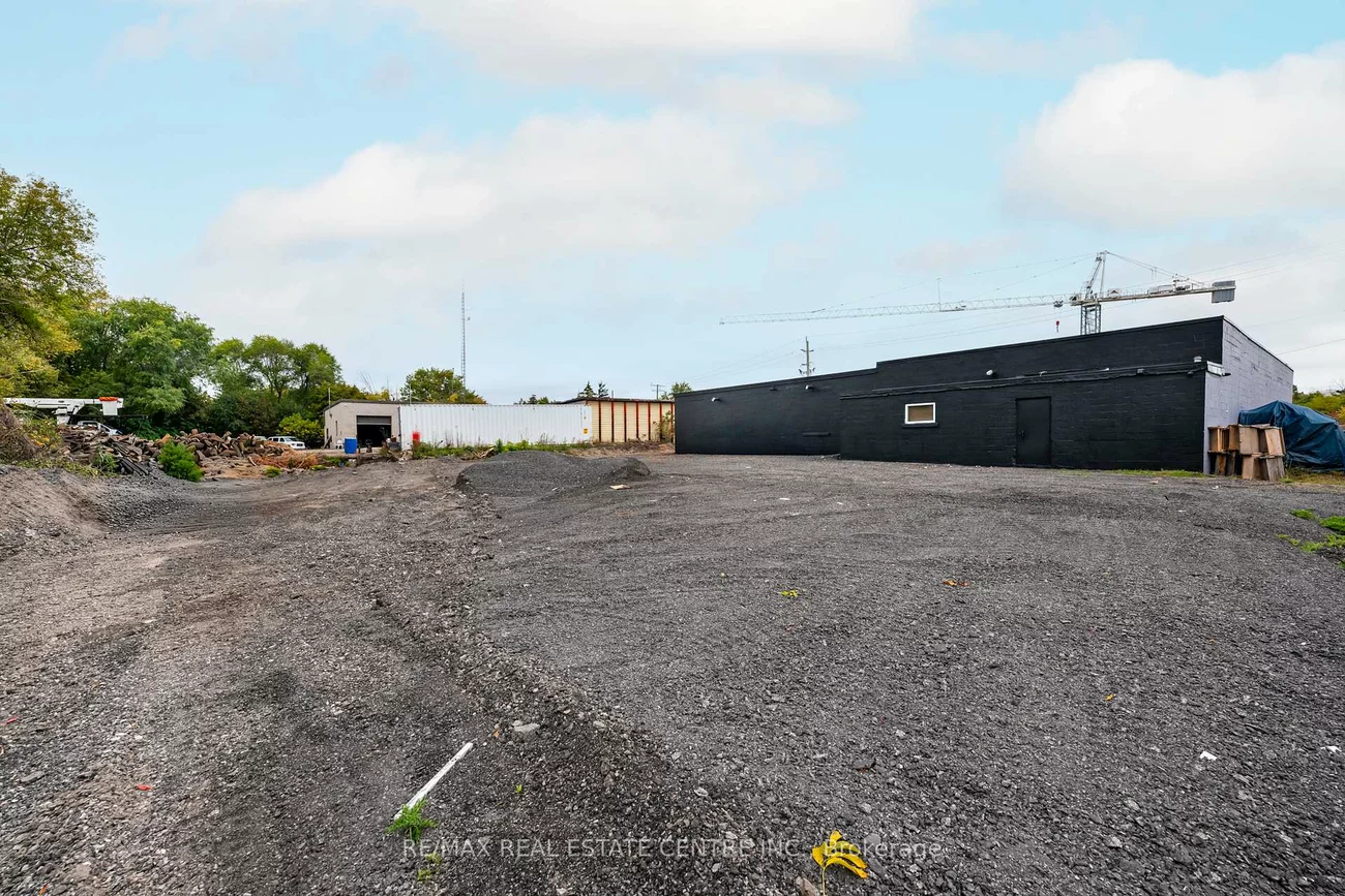 35, Haggert, Downtown Brampton, Brampton