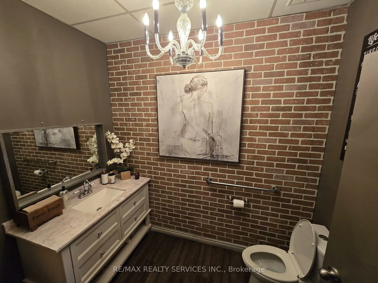 19, Kenview, Parkway Belt Industrial Area, Brampton