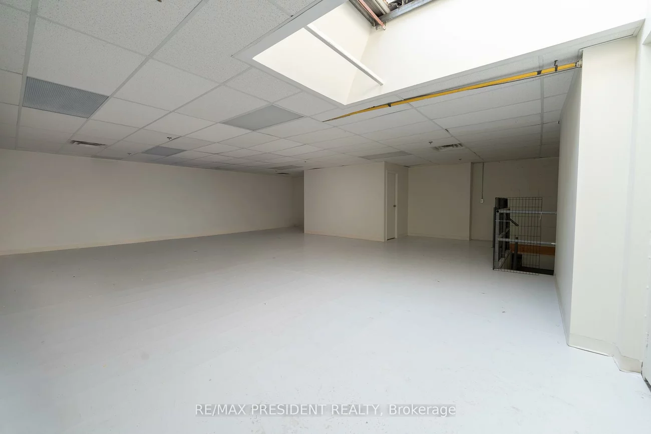 173, Advance, Steeles Industrial, Brampton