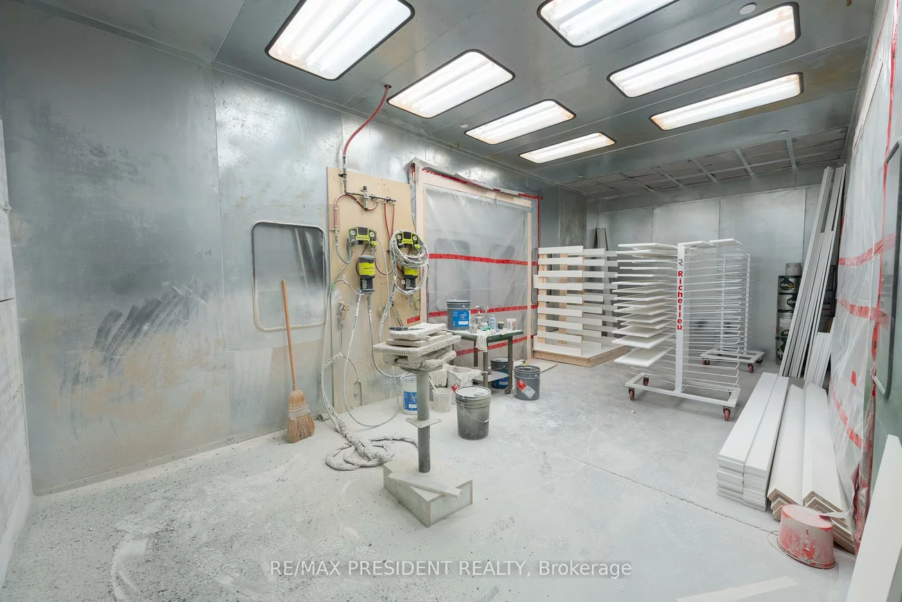 173, Advance, Steeles Industrial, Brampton