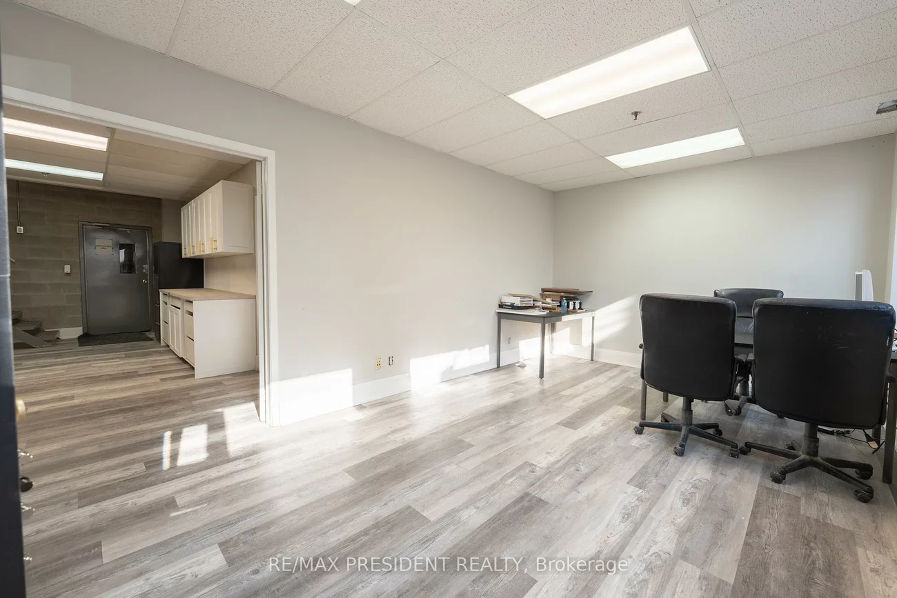 173, Advance, Steeles Industrial, Brampton